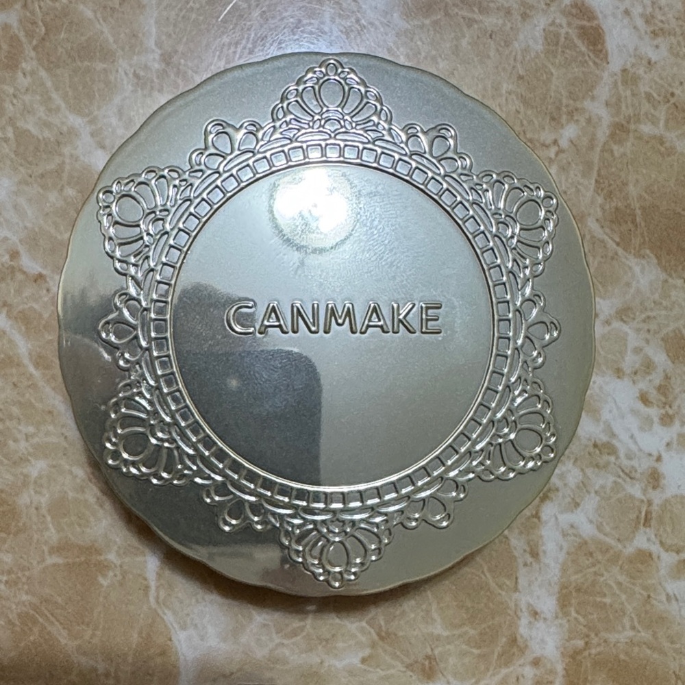 CANMAKE Silver Compact